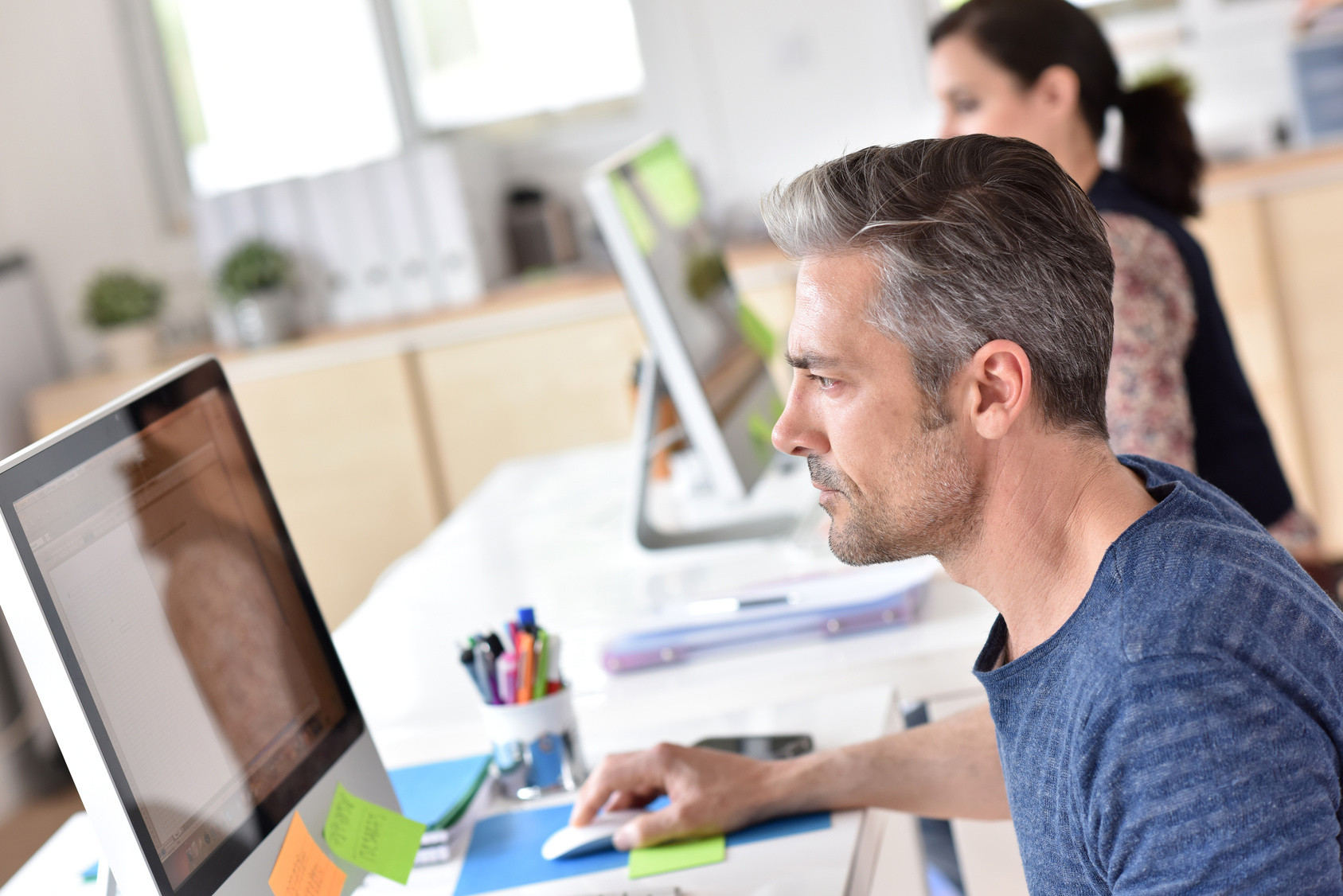 Diseño gráfico y maquetación.