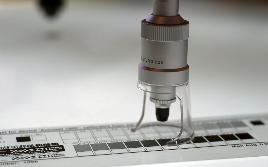 Control de calidad de filmación y procesado de planchas offset.